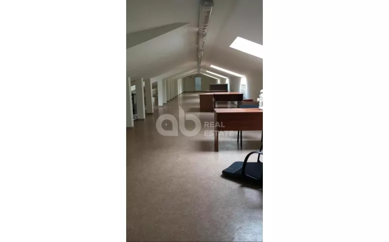 Офис на мансарде - 130 кв.м.-ЦАО